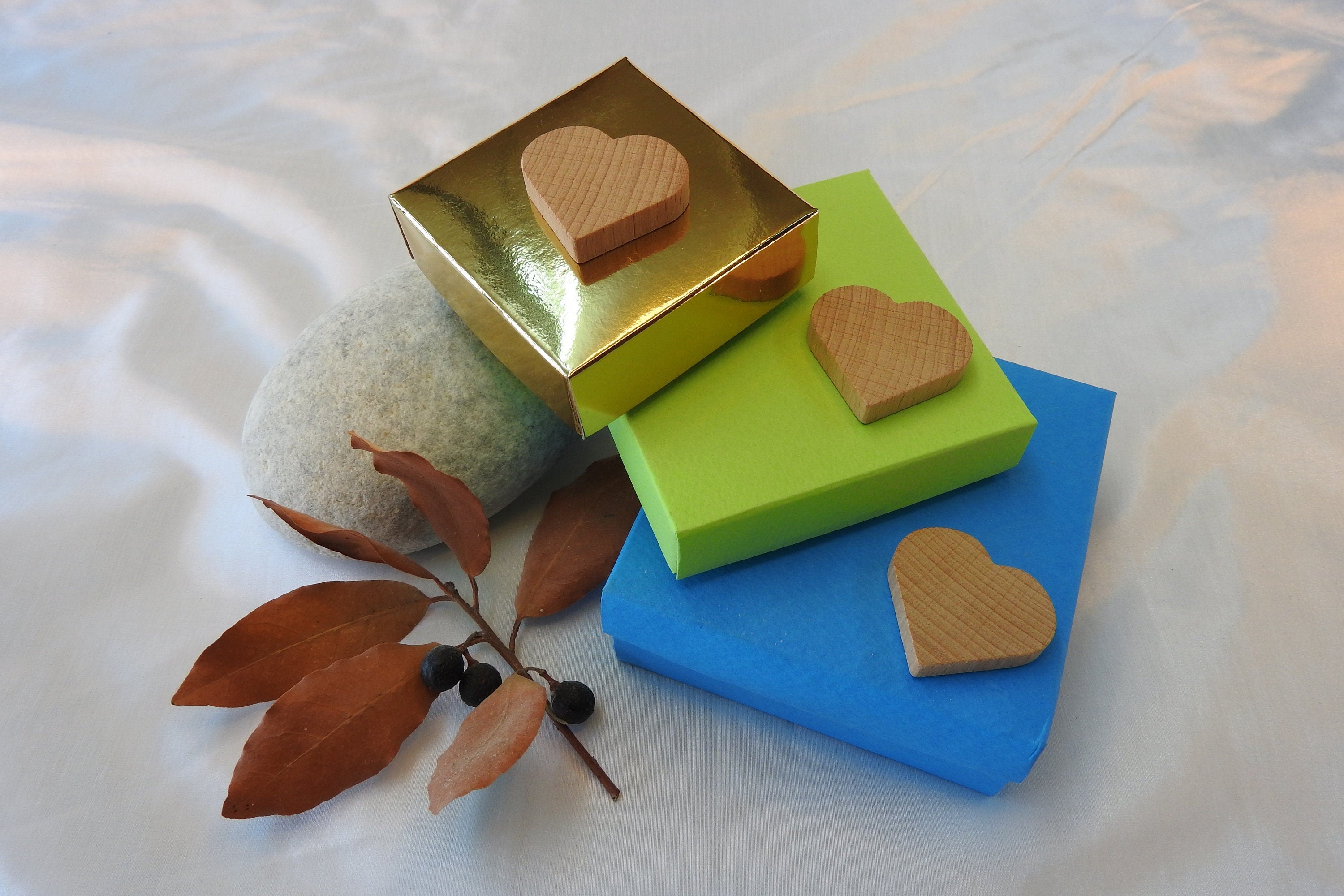 25 Beech Hearts, Solid Wood, Accessory, Decorative Hearts for Crafts