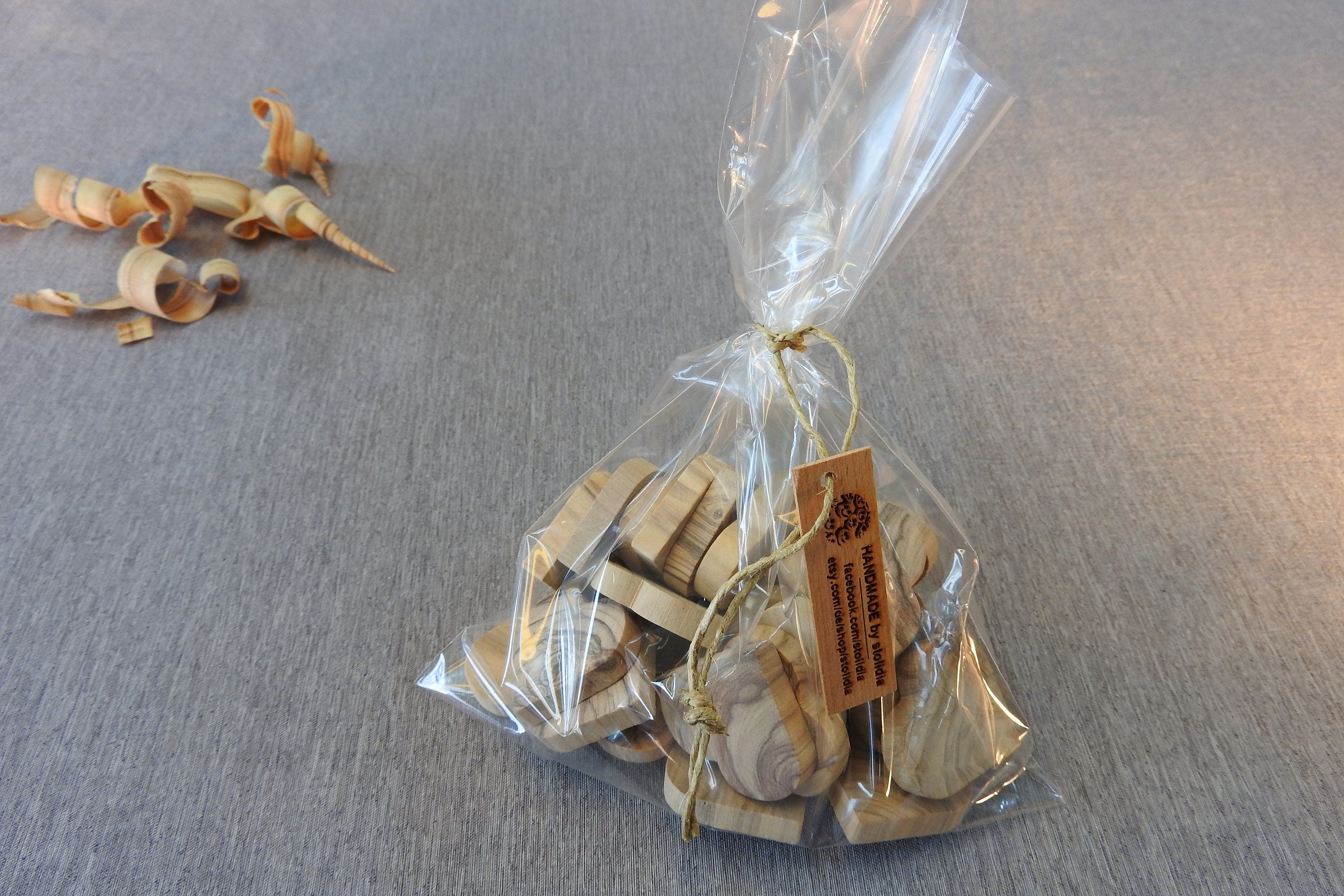 25 Olive Wood Hearts, Solid Wood, Accessory, Decorative Hearts for Crafting